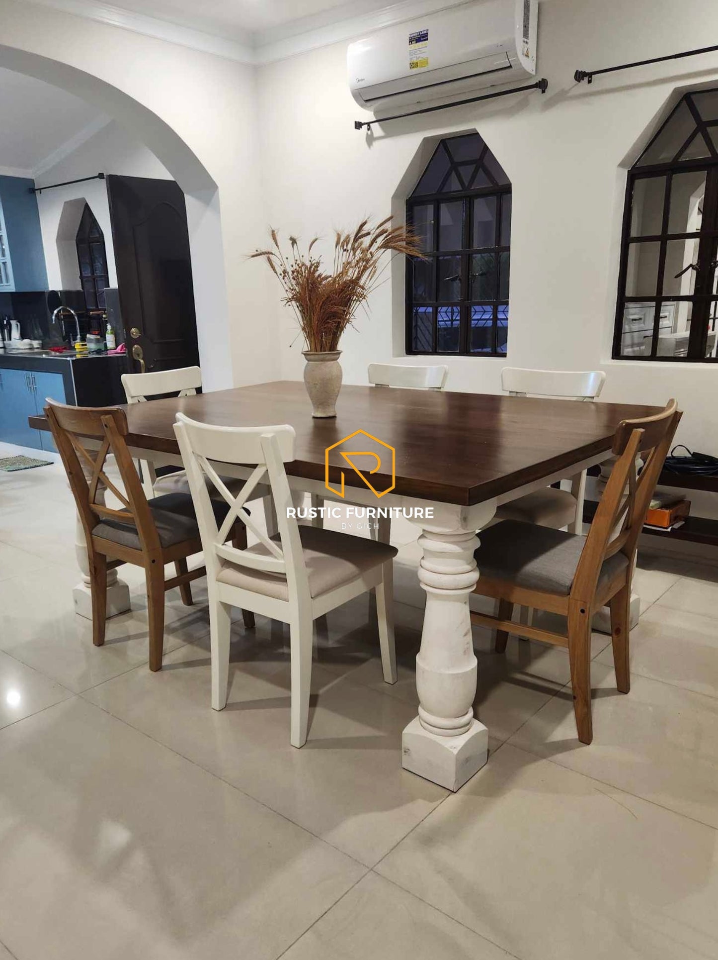 AMELIA FARMHOUSE-STYLE DINING TABLE