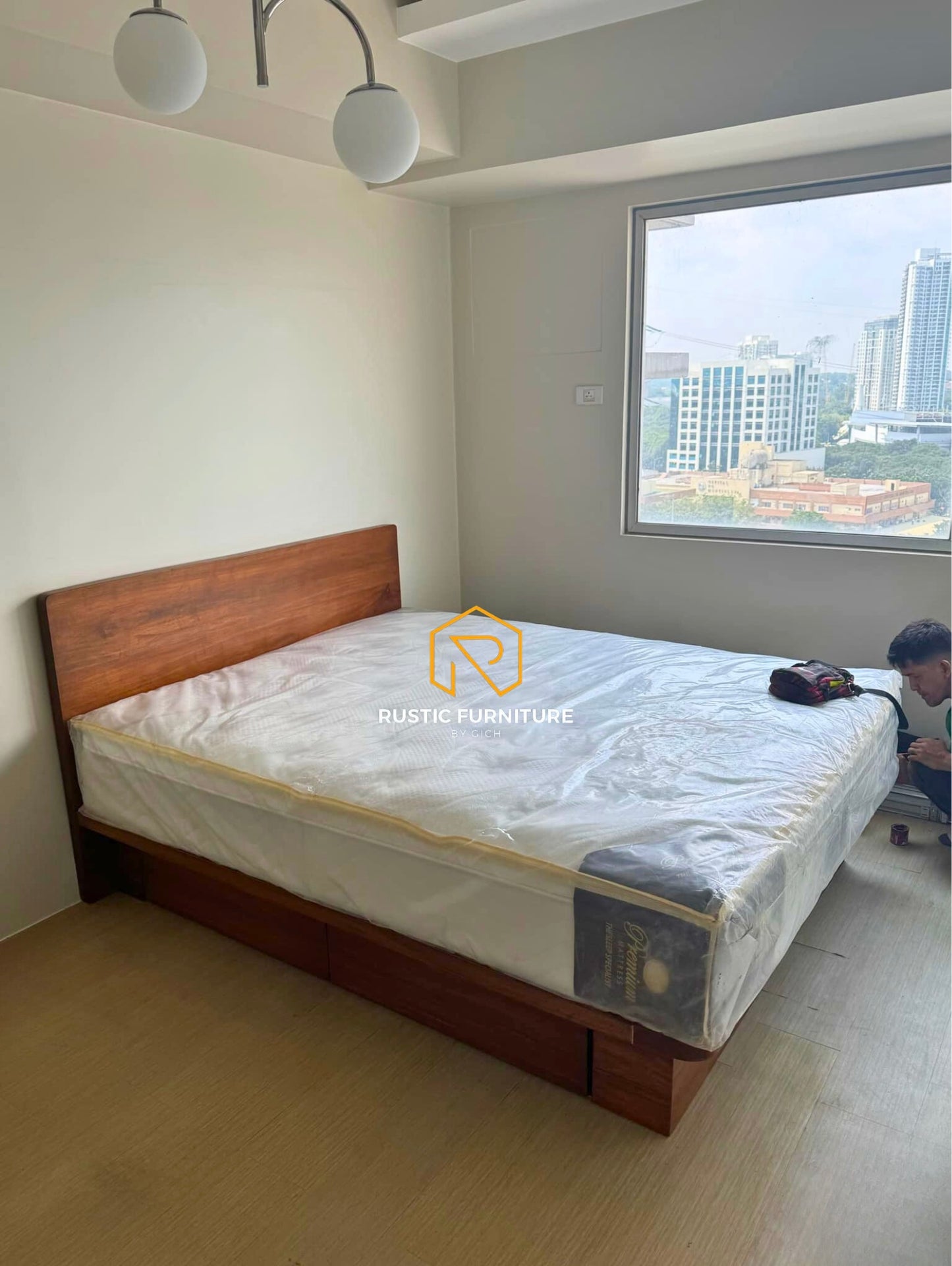 CALEB SOLID FLOATING BED