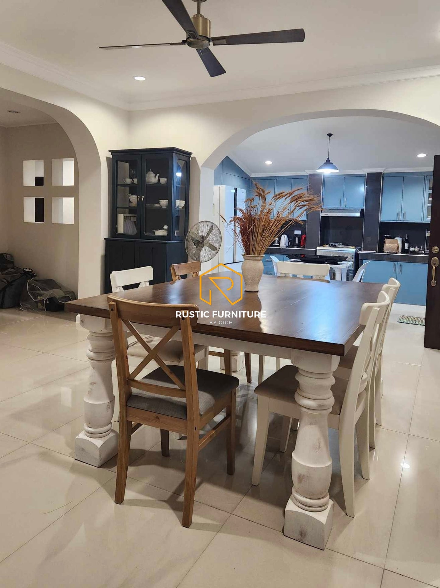 AMELIA FARMHOUSE-STYLE DINING TABLE
