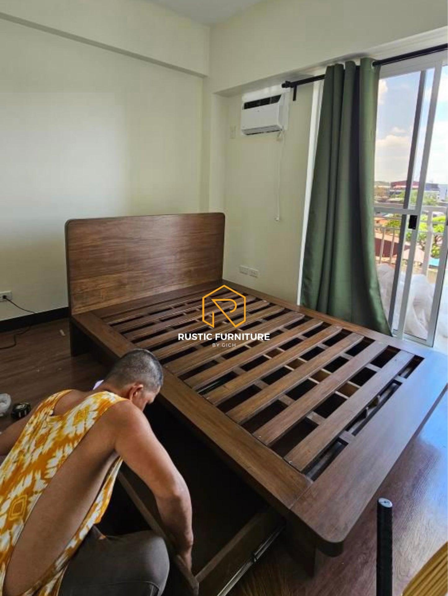CALEB SOLID FLOATING BED